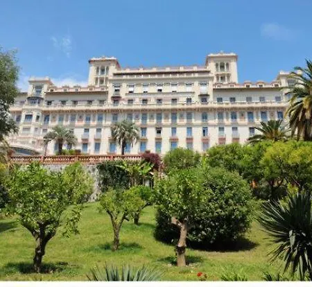 Riviera Palace Ментона